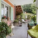 Villa Cascina Manzo Dogliani