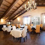 Villa Cascina Manzo Dogliani