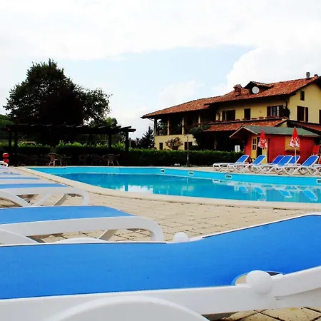 فيلة Cascina Manzo *