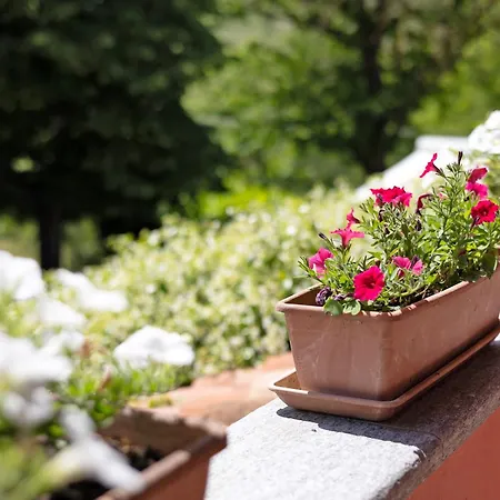 Villa Cascina Manzo Dogliani