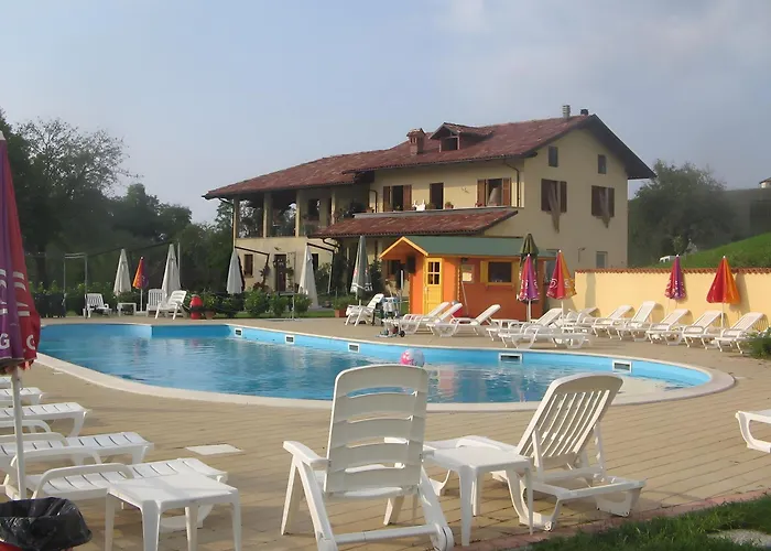 Cascina Manzo فيلة دولياني